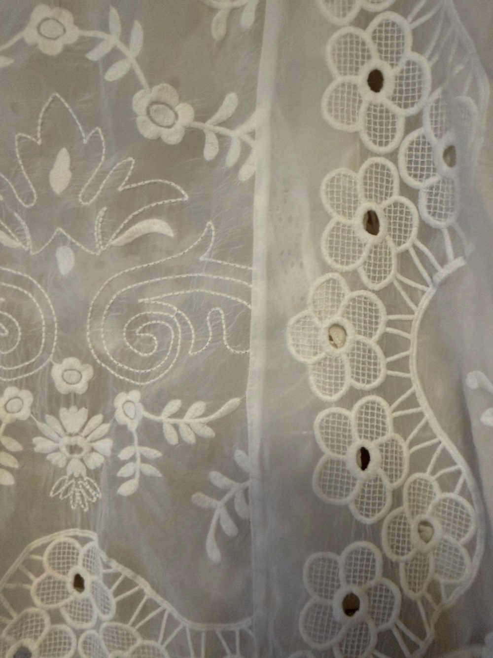 Johnny Was White Embroidered Cotton Peasant Blouse - Picture 4 of 6